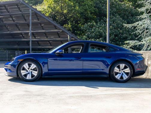 Gentian Blue Metallic 2026 Porsche Taycan 4