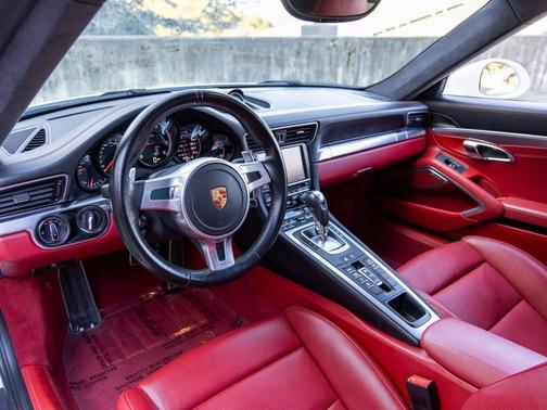 2016 Porsche 911 Turbo