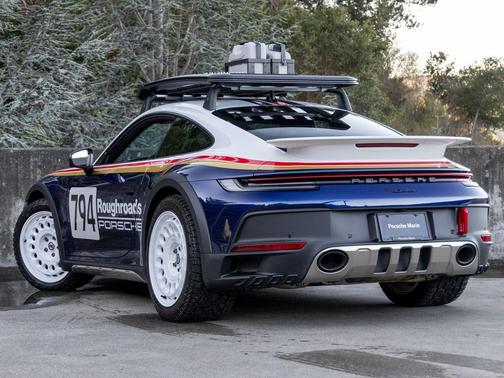 2024 Porsche 911 Dakar