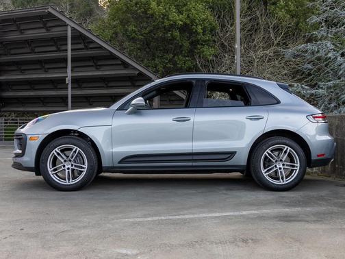 2025 Porsche Macan T