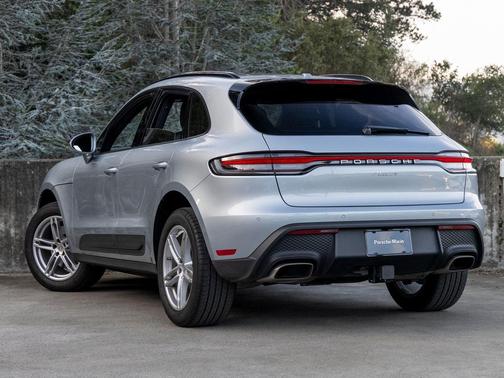 2025 Porsche Macan T