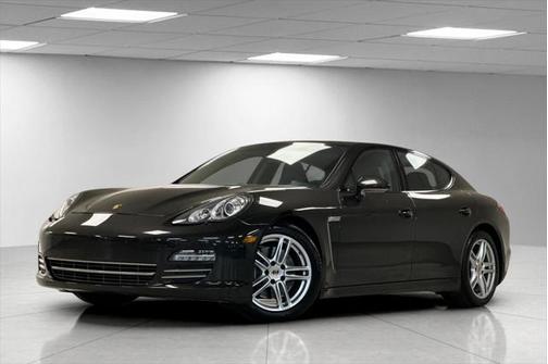 2013 Porsche Panamera 4 Platinum Edition