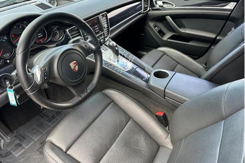 2013 Porsche Panamera 4 Platinum Edition