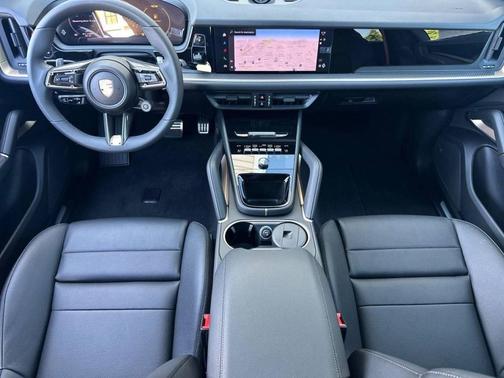 2025 Porsche Cayenne S