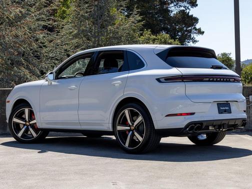 2025 Porsche Cayenne S