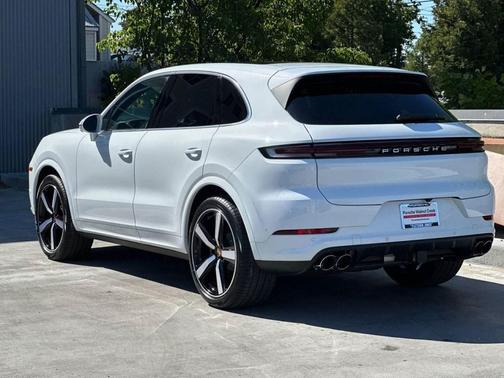 2025 Porsche Cayenne S
