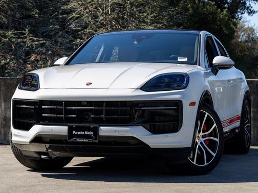 2025 Porsche Cayenne GTS