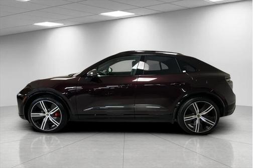2024 Porsche Macan Turbo