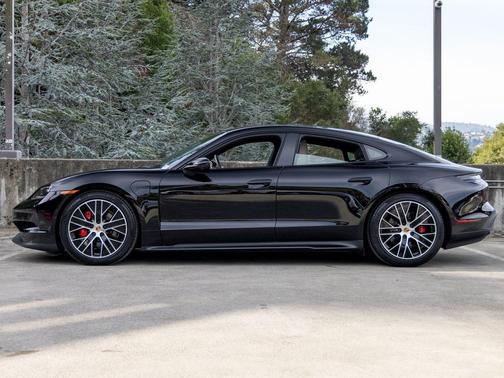 2025 Porsche Taycan 4S