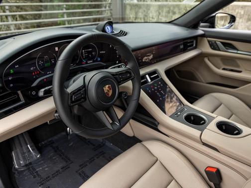 2025 Porsche Taycan 4S