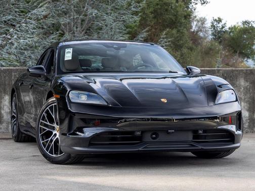 2025 Porsche Taycan 4S