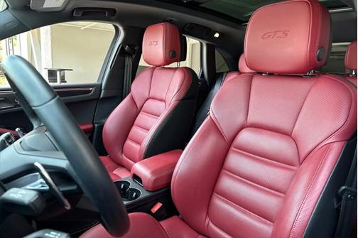2023 Porsche Macan GTS