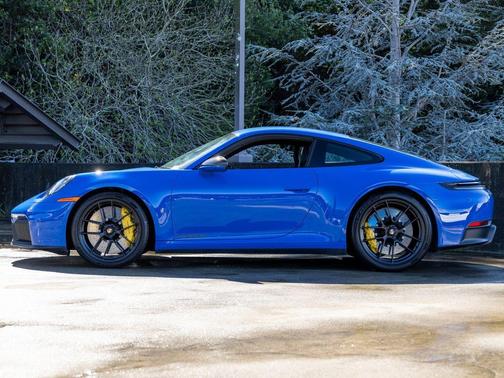 2025 Porsche 911 Carrera GTS