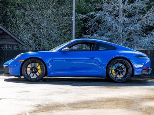 2025 Porsche 911 Carrera GTS