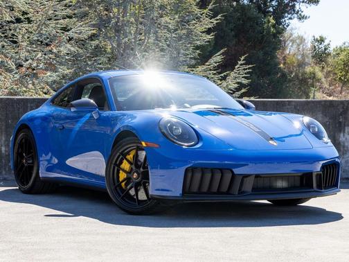 2025 Porsche 911 Carrera GTS