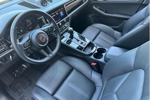 2024 Porsche Macan Base
