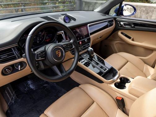 2022 Porsche Macan 
