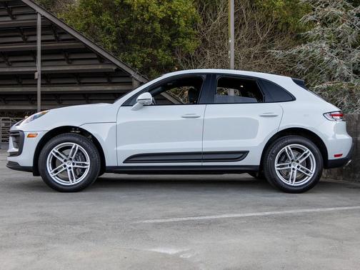 2025 Porsche Macan T