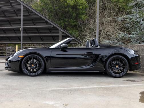 2025 Porsche 718 Boxster GTS 4.0