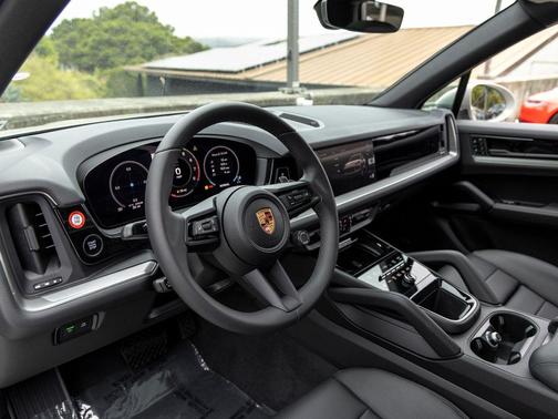 Chalk 2026 Porsche Cayenne Cayenne
