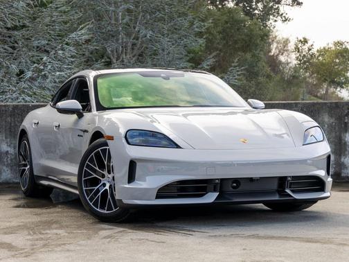 2026 Porsche Taycan 4S
