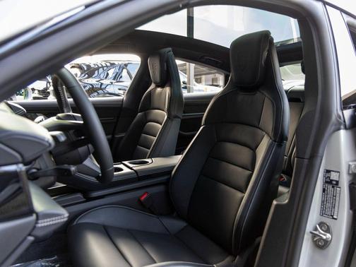 2026 Porsche Taycan 4S