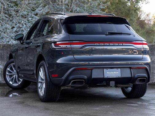 2026 Porsche Macan 