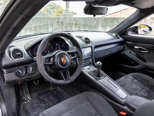 2018 Porsche 718 Cayman GTS