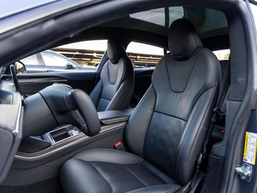 2021 Tesla Model S Long Range