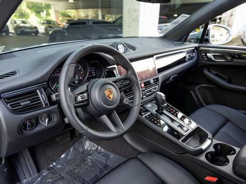 2026 Porsche Macan T