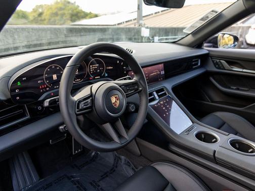 2026 Porsche Taycan 4