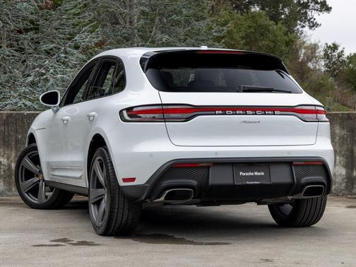2025 Porsche Macan T