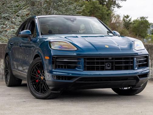2024 Porsche Cayenne S