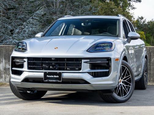 Dolomite Silver Metallic 2025 Porsche Cayenne Cayenne