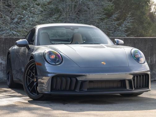 2025 Porsche 911 Carrera GTS