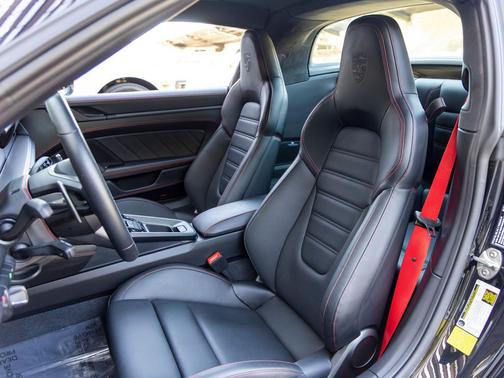 2023 Porsche 911 Targa 4 GTS