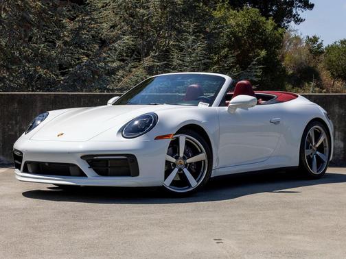 2022 Porsche 911 Carrera