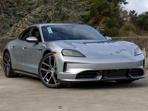 2025 Porsche Taycan 