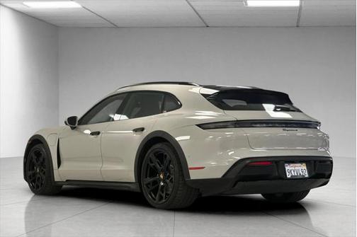 2022 Porsche Taycan Cross Turismo 4