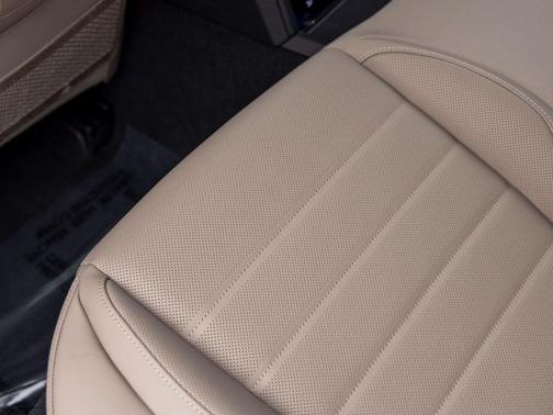 2025 Porsche Panamera 4