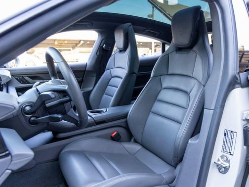 2025 Porsche Taycan 4S