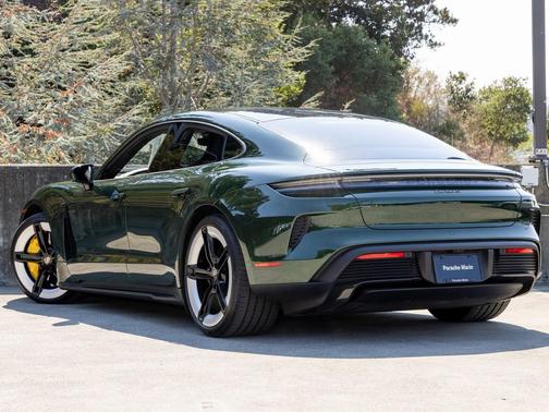 2025 Porsche Taycan Turbo S