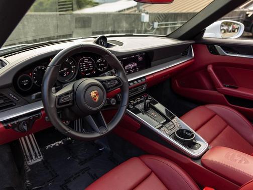2021 Porsche 911 Carrera S