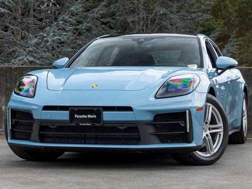 2025 Porsche Panamera 4