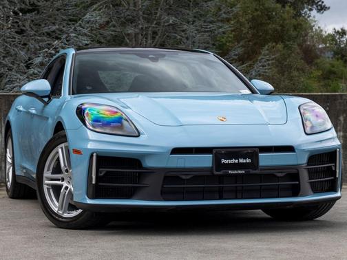 2025 Porsche Panamera 4
