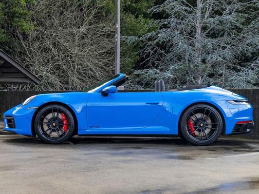 2024 Porsche 911 Carrera GTS