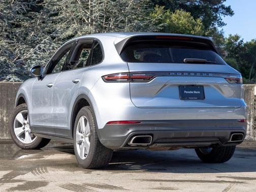 Dolomite Silver Metallic 2020 Porsche Cayenne Cayenne