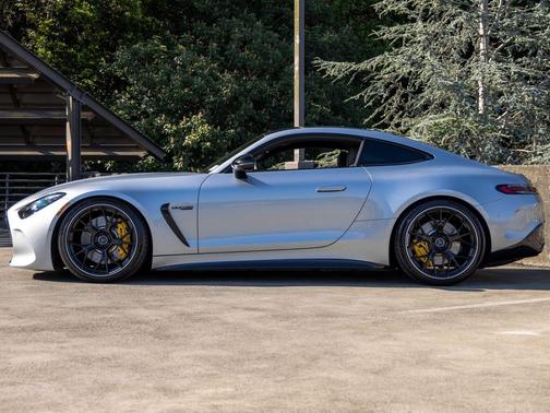 Cirrus Silver Metallic 2024 Mercedes-Benz AMG GT 63 Base
