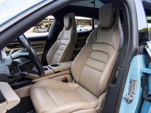 2024 Porsche Taycan 4