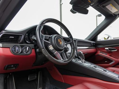 2018 Porsche 911 Turbo